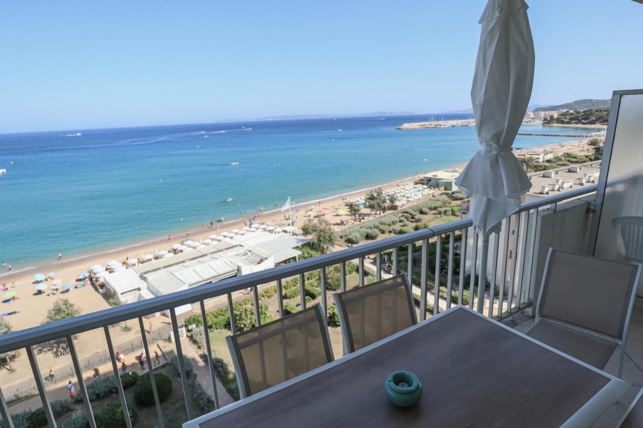 Apartment Bord De - En Front De Le Lavandou